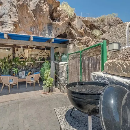 Eden Villa *